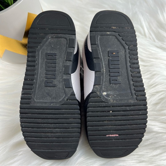 Puma Toddler Size 9 Sneakers - Picture 6 of 8